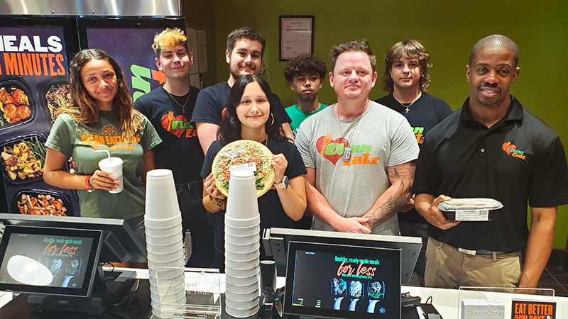 Chamber Holds Ribbon Cutting Event for Clean Eatz Café