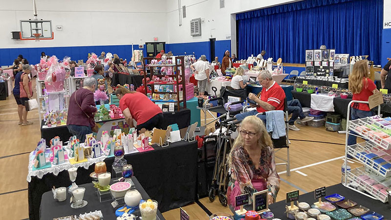 Women’s Club of Coconut Creek Hosts Annual Hearts & Crafts Fair on February 8