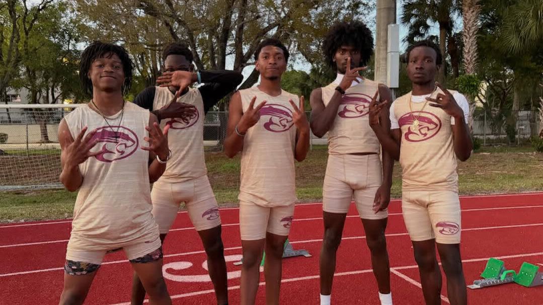 Track and Field Teams Shine In Postseason at Districts, Regional and States